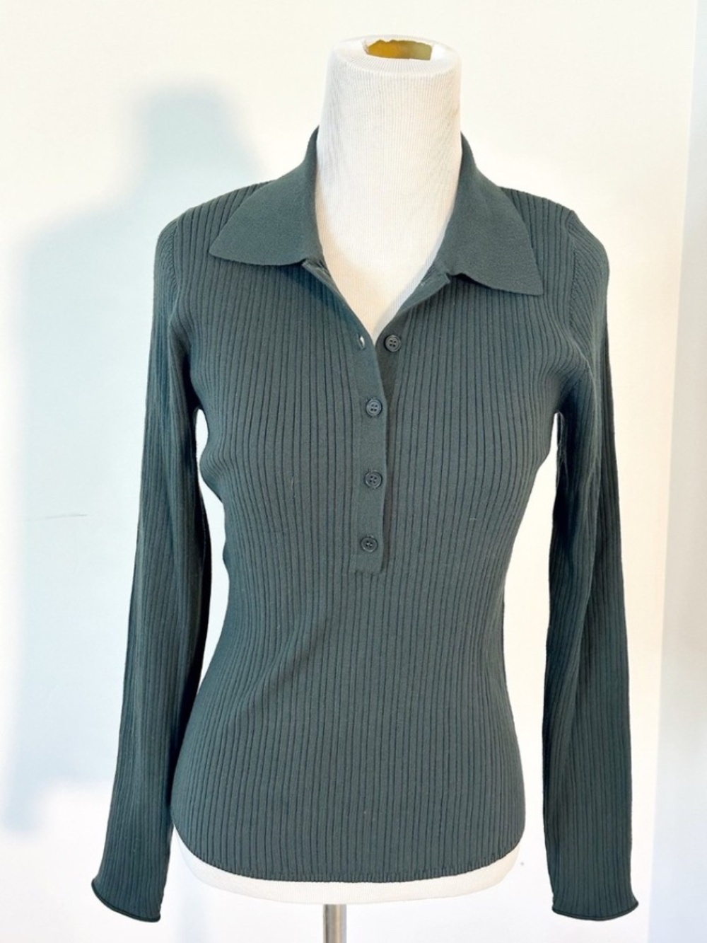 LILLA P Polo Collar Henley Women’s L Green Sweater Ribbed Dark Academia Preppy